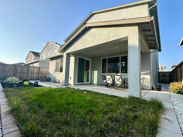 1770 Flaxen Ct, Manteca, CA 95337