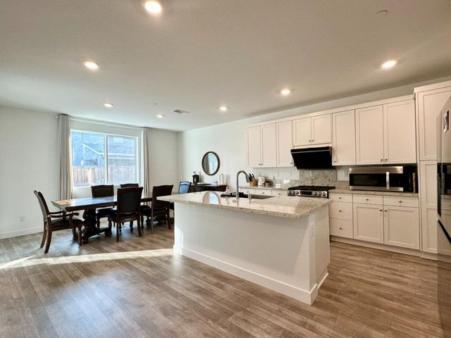 1770 Flaxen Ct, Manteca, CA 95337