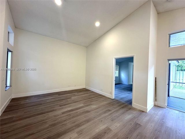 116 W Bayridge Dr, Weston, FL 33326