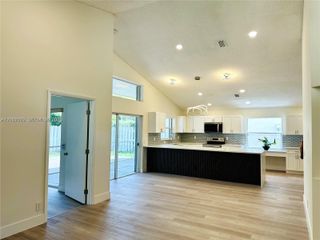 116 W Bayridge Dr, Weston, FL 33326