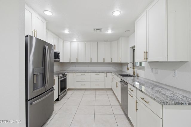 2054 E DOWNING Street, Mesa, AZ 85213