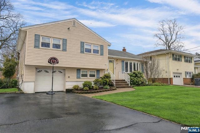 379 Wildrose Avenue, Bergenfield, NJ 07621
