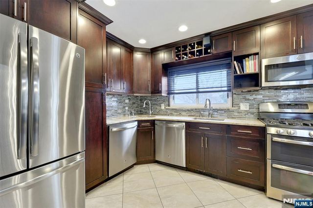 379 Wildrose Avenue, Bergenfield, NJ 07621