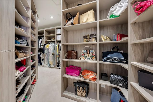 1366 W Harbor Vw W, Hollywood, FL 33019