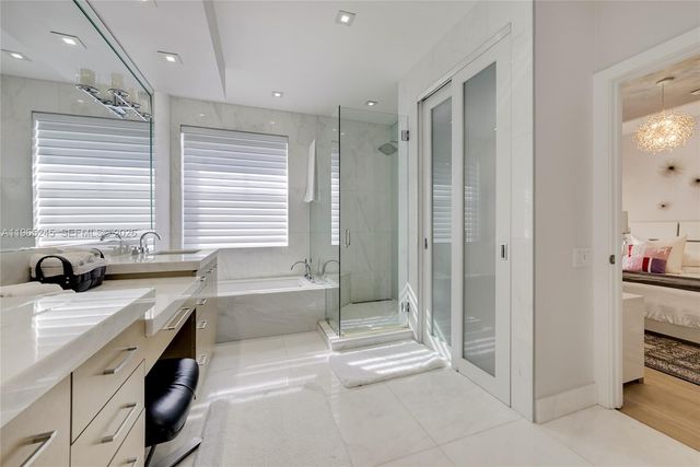 1366 W Harbor Vw W, Hollywood, FL 33019