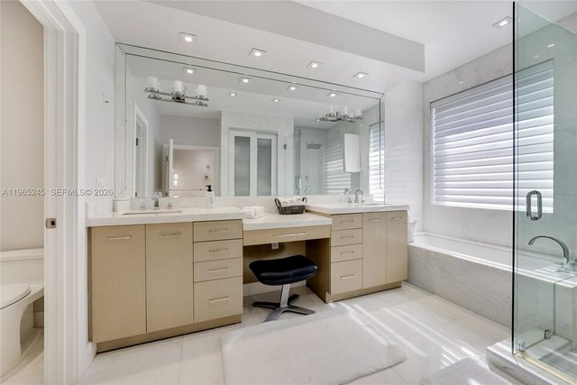 1366 W Harbor Vw W, Hollywood, FL 33019