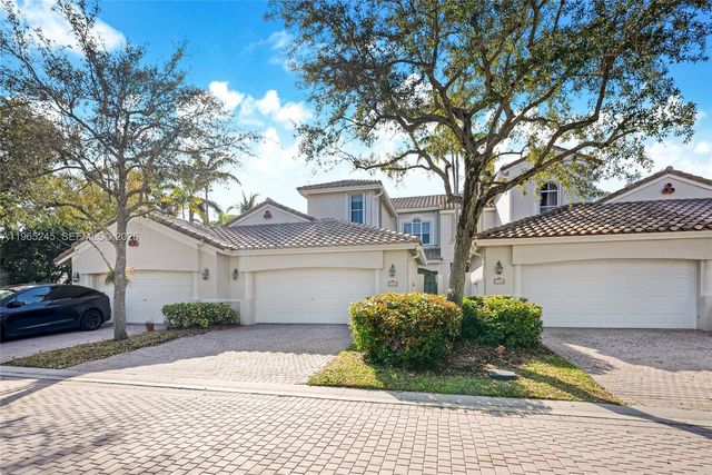 1366 W Harbor Vw W, Hollywood, FL 33019