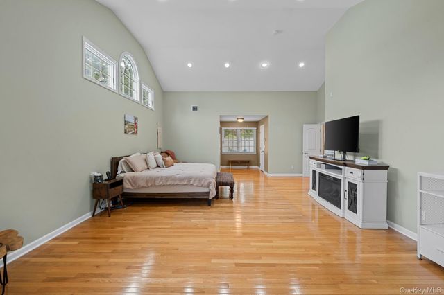 821 Peconic Street, Ronkonkoma, NY 11779