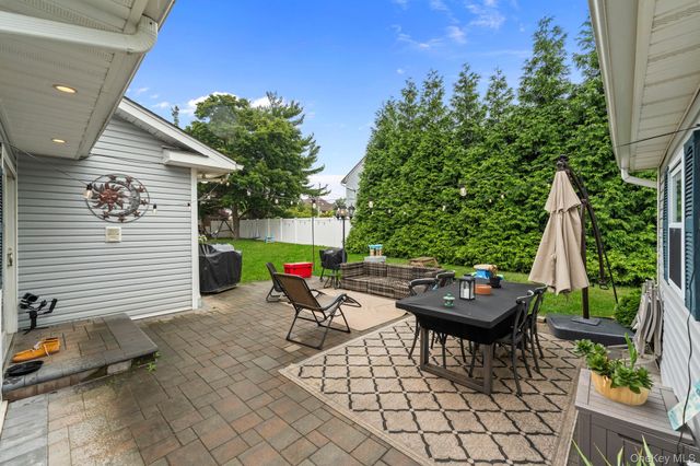 821 Peconic Street, Ronkonkoma, NY 11779