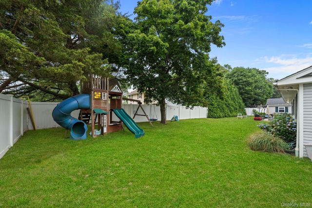 821 Peconic Street, Ronkonkoma, NY 11779