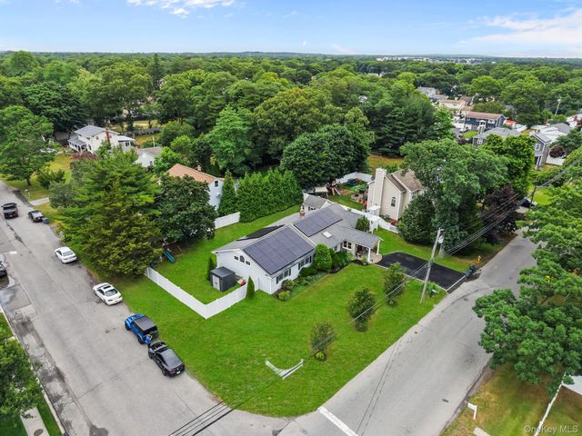 821 Peconic Street, Ronkonkoma, NY 11779