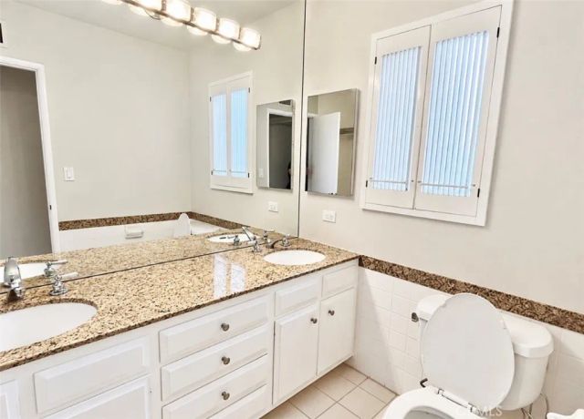 16972 Oak View Drive, Encino, CA 91436