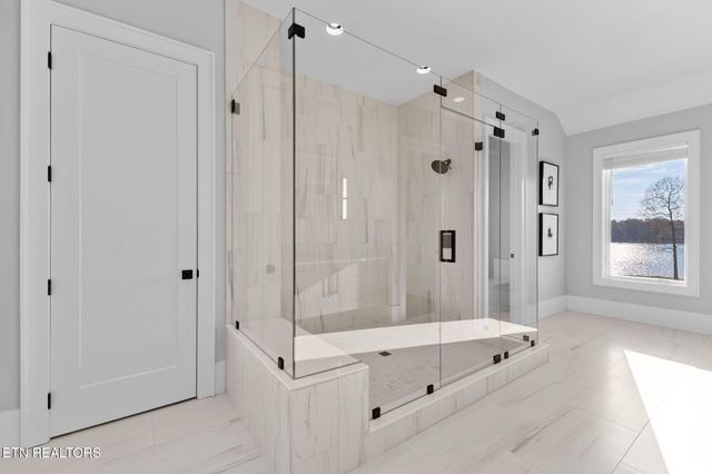 135 Crown Jewel Lane, Lafollette, TN 37766