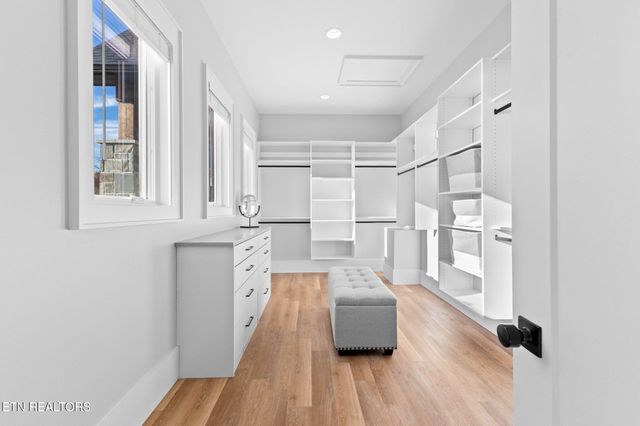 135 Crown Jewel Lane, Lafollette, TN 37766