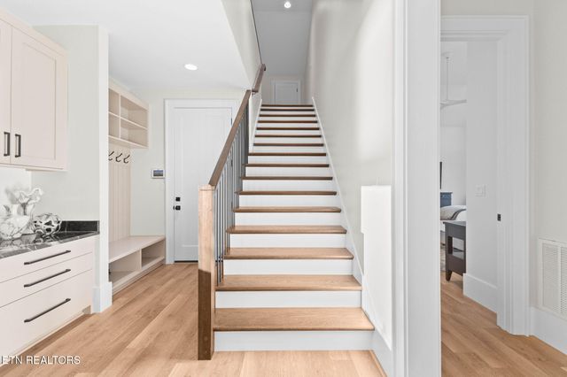 135 Crown Jewel Lane, Lafollette, TN 37766