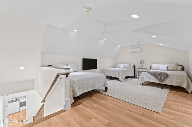 135 Crown Jewel Lane, Lafollette, TN 37766