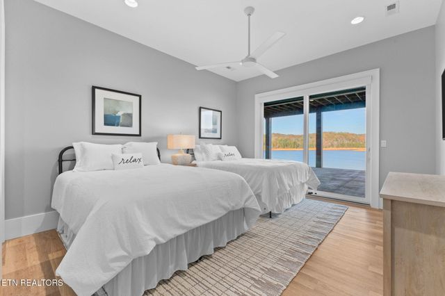 135 Crown Jewel Lane, Lafollette, TN 37766