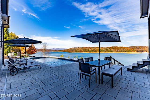 135 Crown Jewel Lane, Lafollette, TN 37766