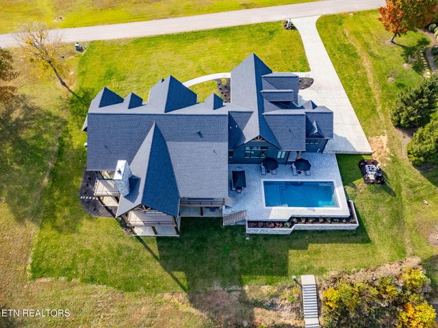 135 Crown Jewel Lane, Lafollette, TN 37766