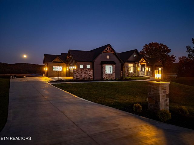 135 Crown Jewel Lane, Lafollette, TN 37766