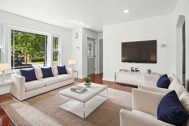 228 E 141st Street, Dolton, IL 60419