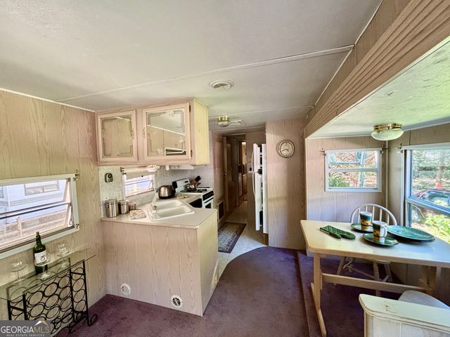 345 Hidden Valley Road, Cleveland, GA 30528