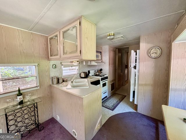 345 Hidden Valley Road, Cleveland, GA 30528