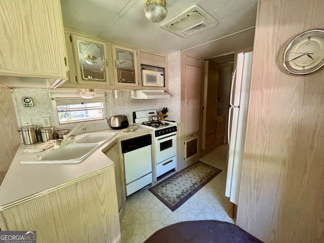 345 Hidden Valley Road, Cleveland, GA 30528