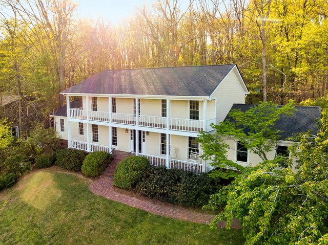 408 Fort Trace Road, Lookout Mountain, GA 30750