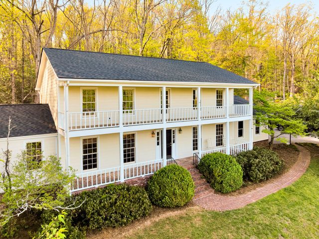 408 Fort Trace Road, Lookout Mountain, GA 30750