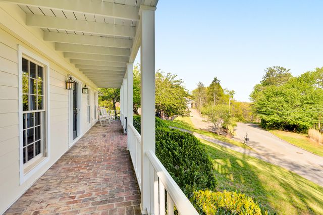 408 Fort Trace Road, Lookout Mountain, GA 30750