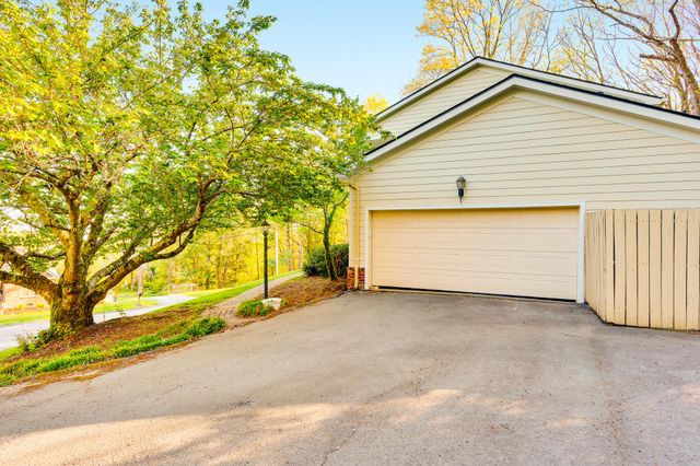 408 Fort Trace Road, Lookout Mountain, GA 30750