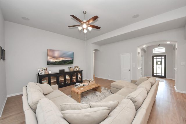 267 Road 6613, Dayton, TX 77535