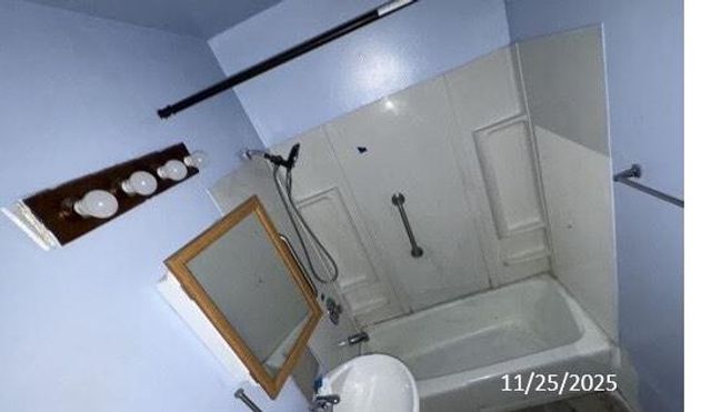 1410 AVE J, Council Bluffs, IA 51501