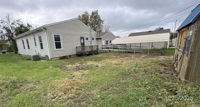 1410 AVE J, Council Bluffs, IA 51501