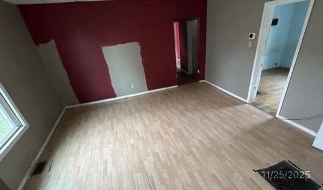 1410 AVE J, Council Bluffs, IA 51501