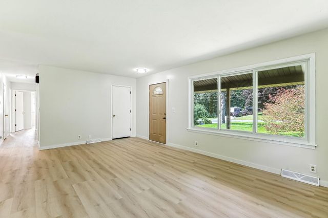 2872 Jackson Street, Little Canada, MN 55117