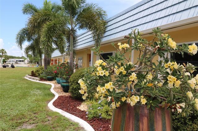 194 S PORT ROYAL LANE, Apollo Beach, FL 33572