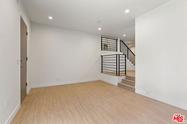3314 S MENTONE Avenue 5, Los Angeles, CA 90034