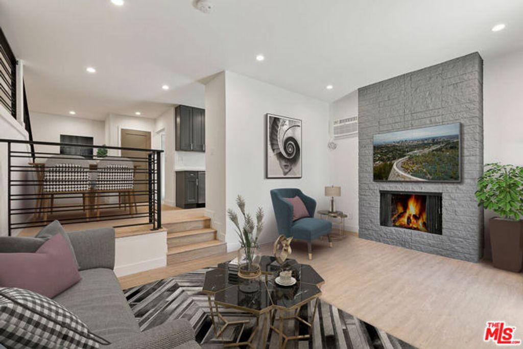3314 S MENTONE Avenue 5, Los Angeles, CA 90034
