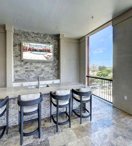 2111 Austin Street 536, Houston, TX 77002