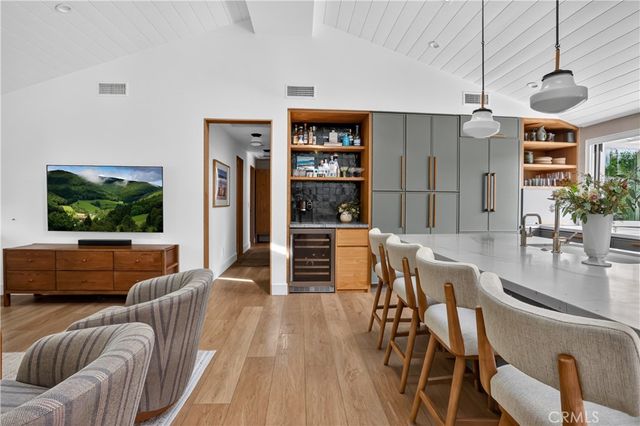 184 E Bay, Costa Mesa, CA 92627