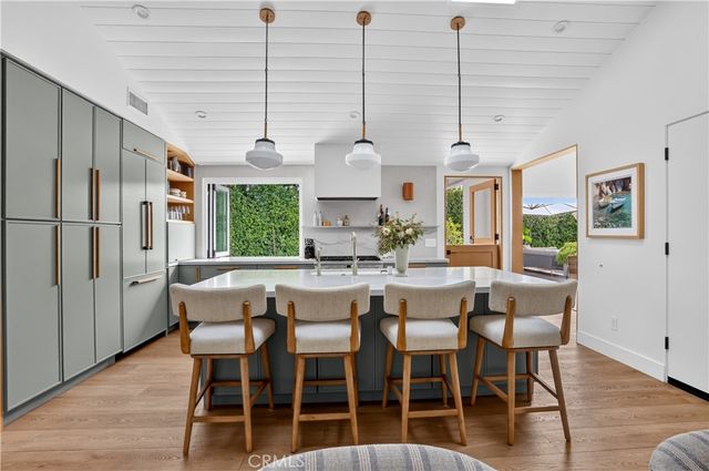 184 E Bay, Costa Mesa, CA 92627