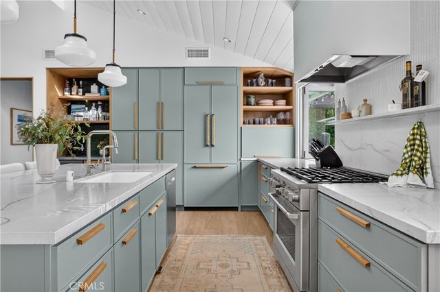 184 E Bay, Costa Mesa, CA 92627