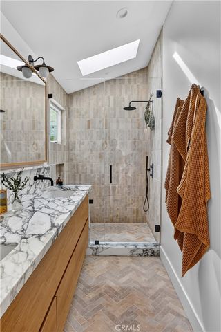 184 E Bay, Costa Mesa, CA 92627