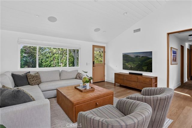 184 E Bay, Costa Mesa, CA 92627