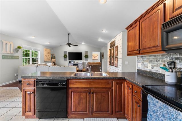 132 9th Avenue, Chatsworth, GA 30705