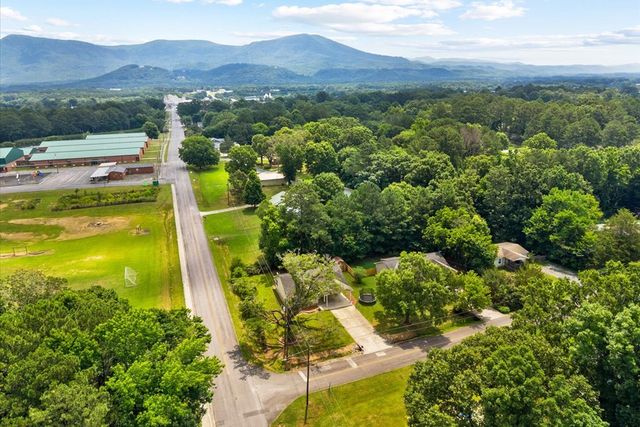 132 9th Avenue, Chatsworth, GA 30705
