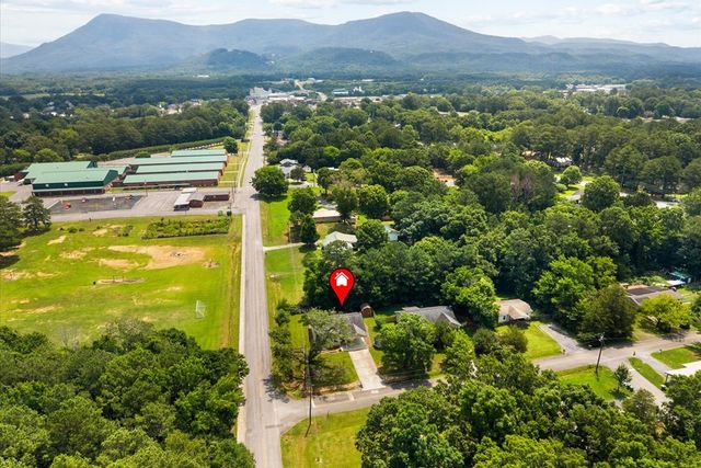 132 9th Avenue, Chatsworth, GA 30705