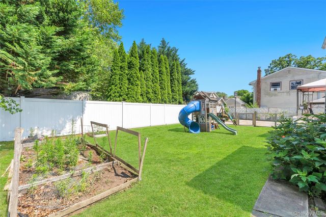 437 Commack Road, Islip, NY 11751